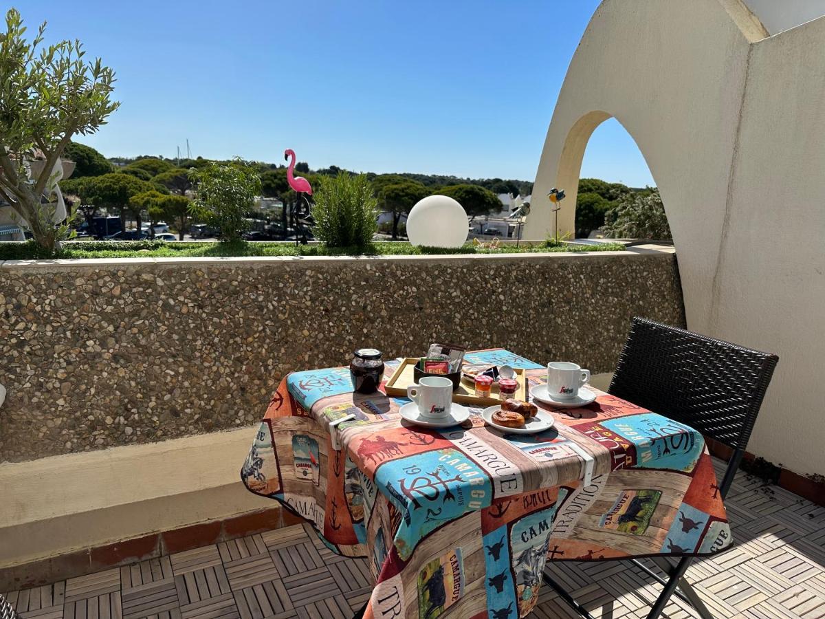 Superbe Studio, Terrasse, Piscine, Parking Le Grau-du-Roi Buitenkant foto